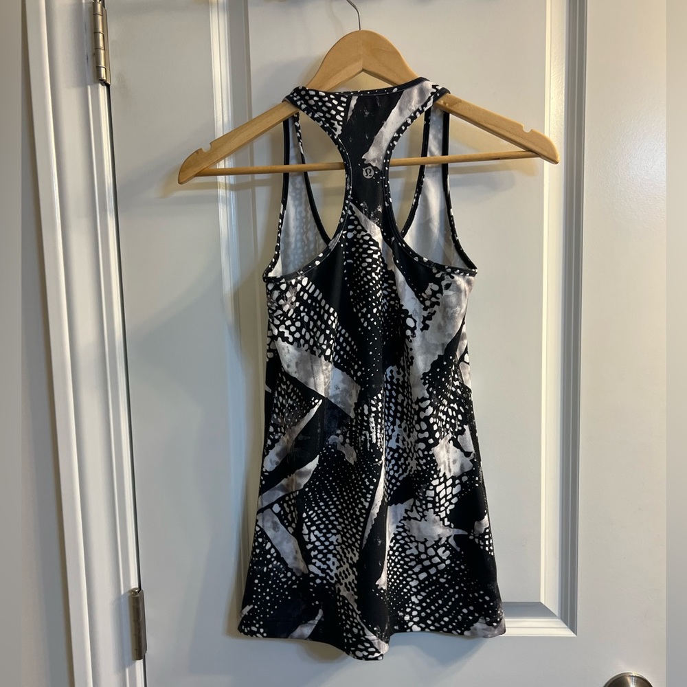 Lululemon razorback tank